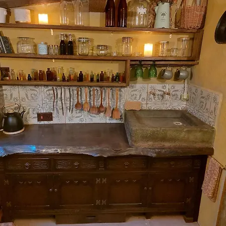 Penzion A Little Bit Of Magic - Witchcraft York